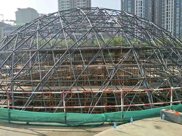 临夏球形网架钢结构施工